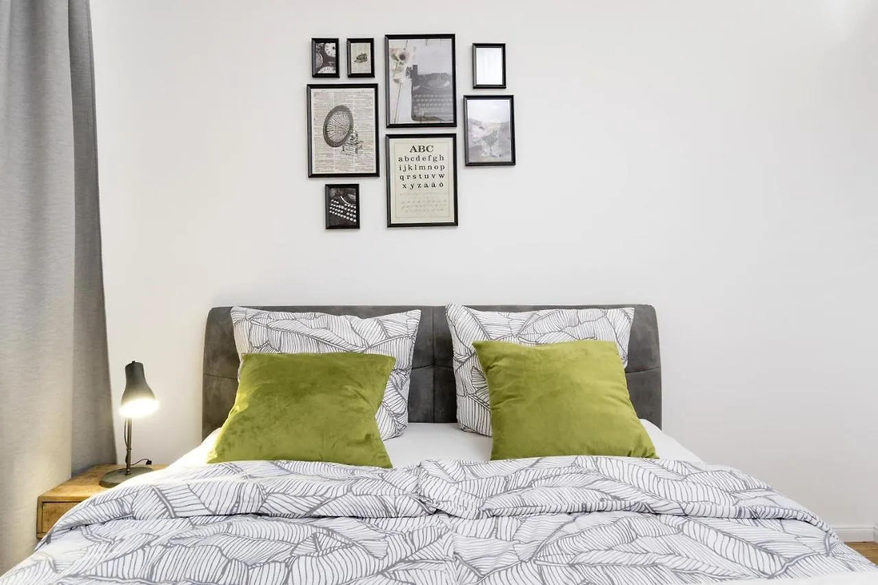 GreatStay - Koburger Str. 14 HH Berlin 0*,  Tyskland